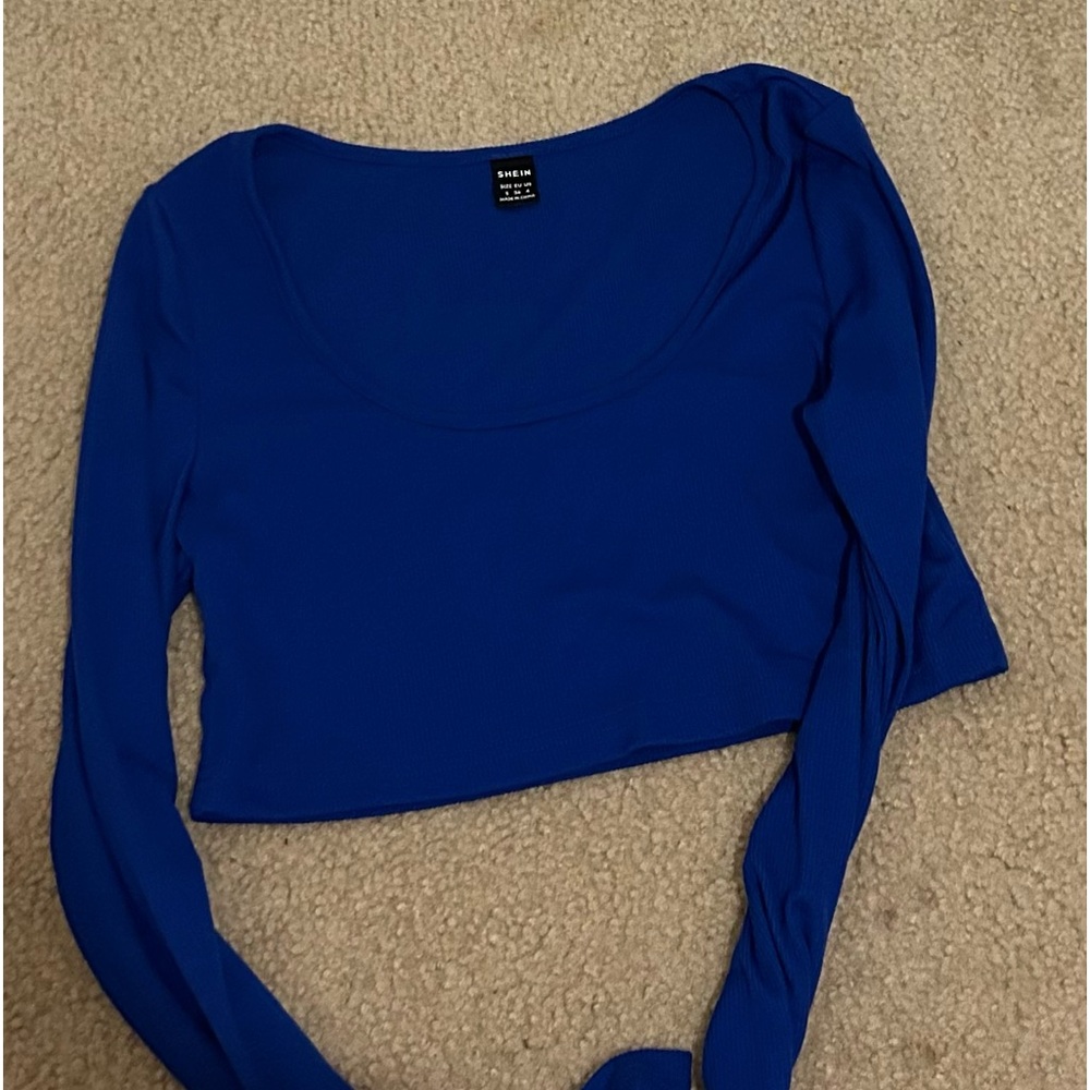 cropped long sleeve shirt